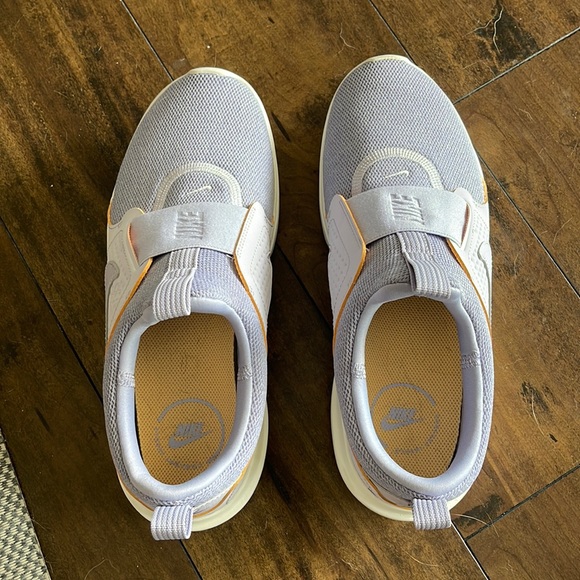 Nike Shoes - Nike Women’s AD Comfort Shoes - Size 8.5